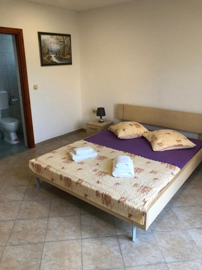 Ražanac Miro Apartmani מראה חיצוני תמונה
