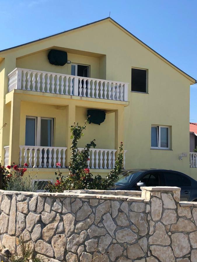Ražanac Miro Apartmani מראה חיצוני תמונה